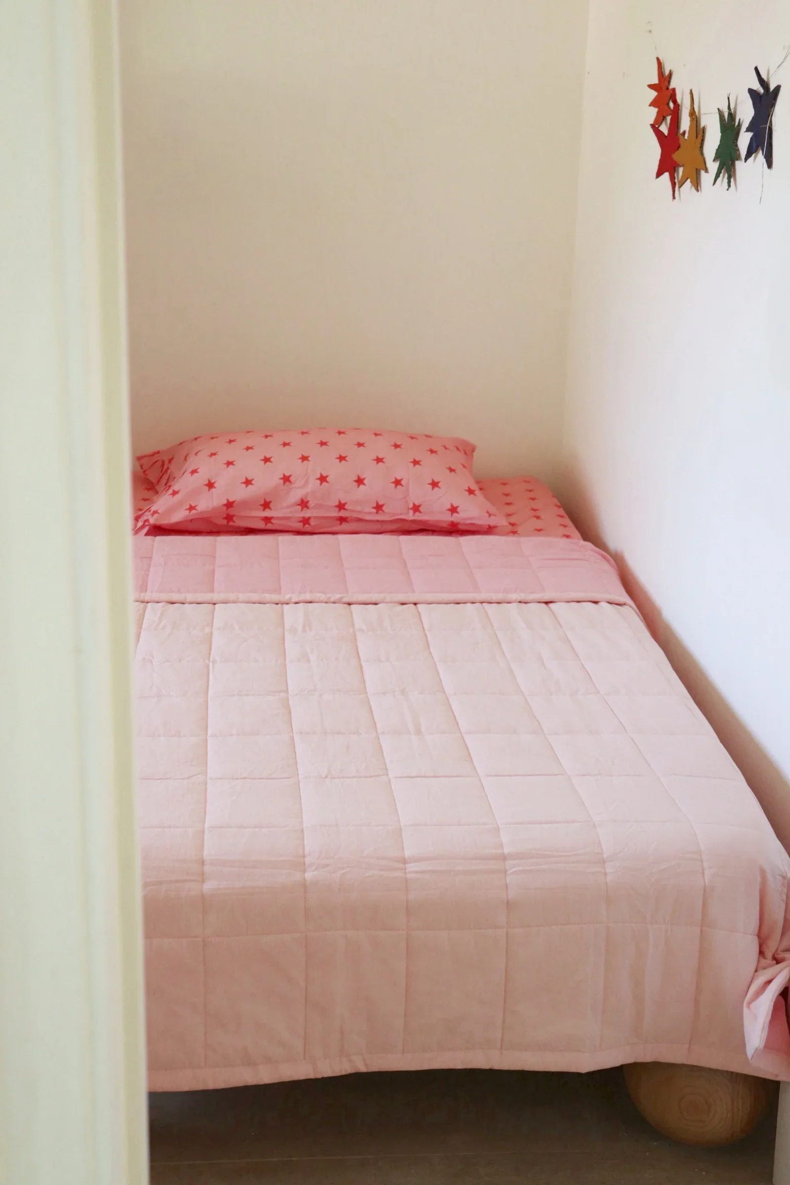Fairy Floss Reversible Quilt - COT - Image 5
